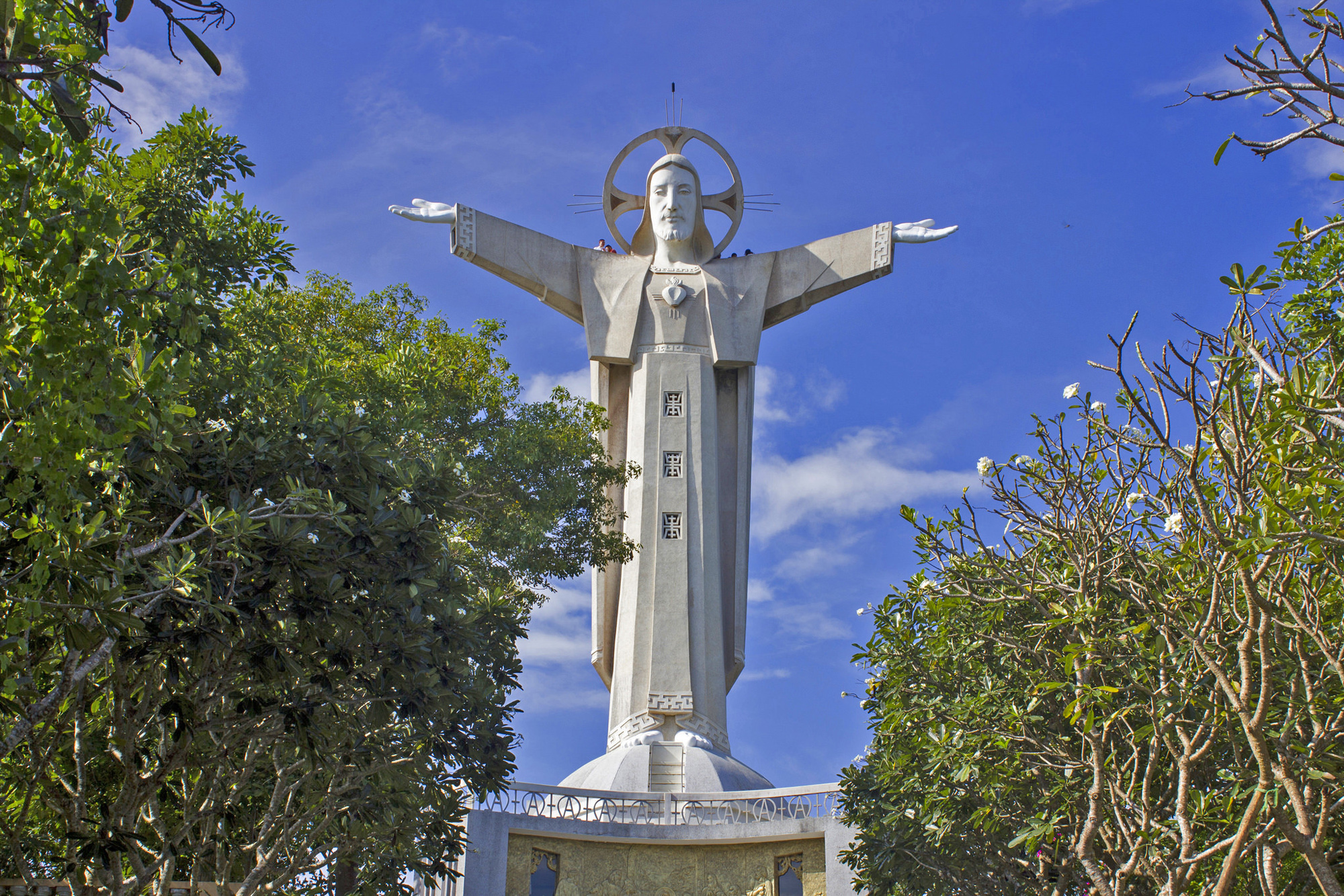 Статуя в Вунгтау 