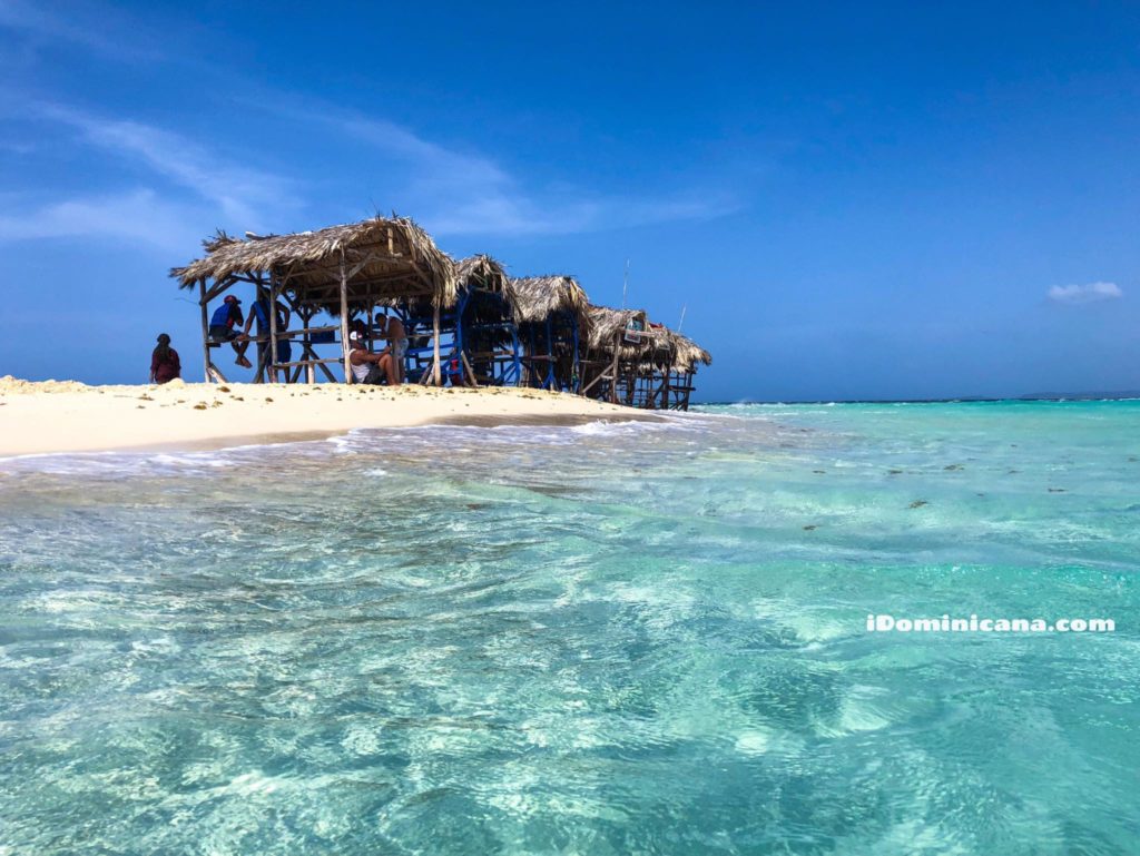 Forbes назвал пляж Доминиканы одним из лучших на Карибах