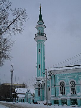Kazan Azimov mosque minaret.jpg