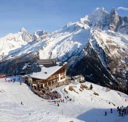 Зимой Испания уготовила прекрасный отдых для любителей горнолыжного спорта
