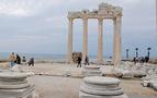 Храму Аполлона угрожают соль и влажность